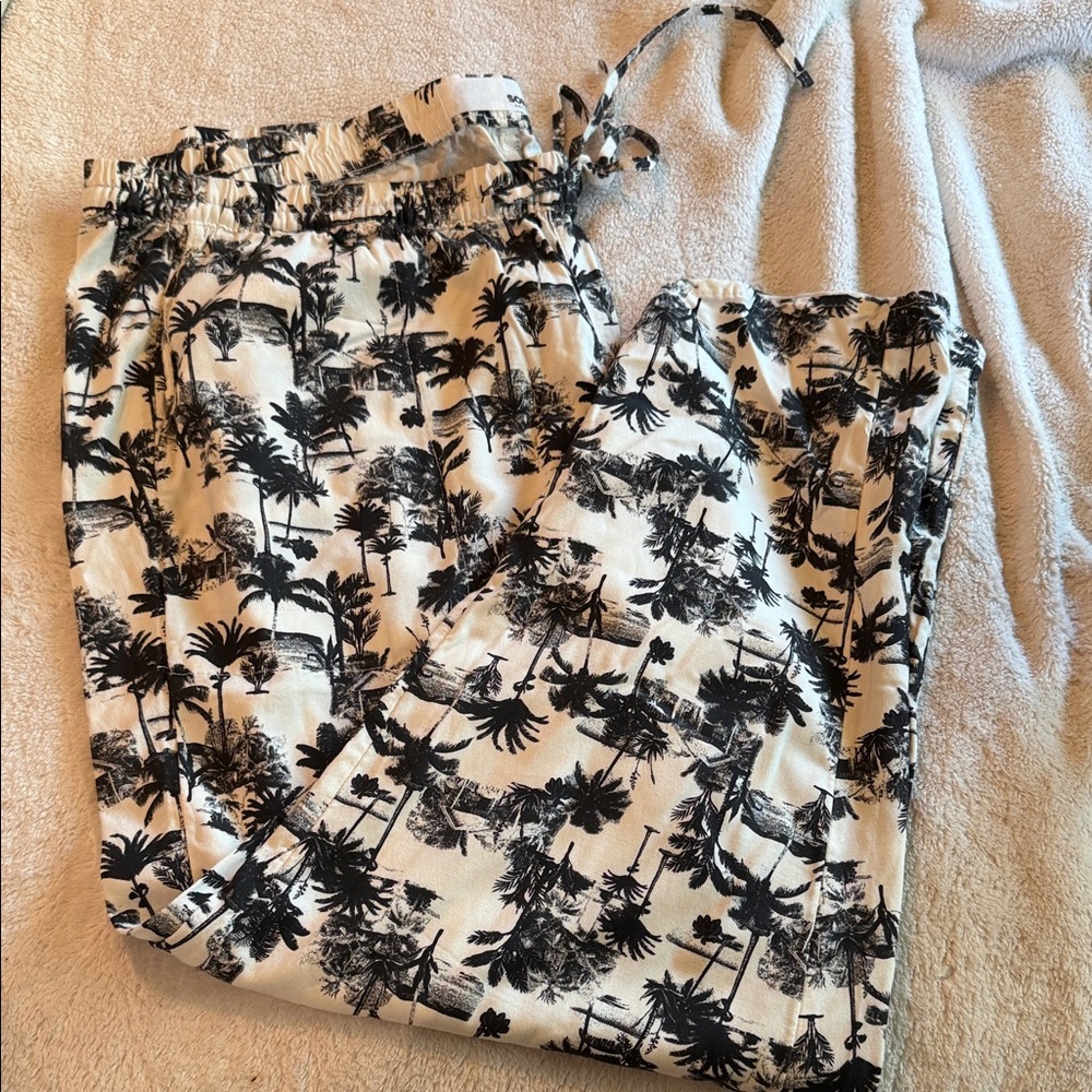 Sonoma Monochrome Palm Print Cropped Pants